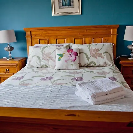 Beautiful Countryside Bed & Breakfast Myshall